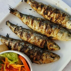 tray  of grilled sardines